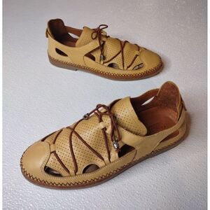 Coco & Abricot Melincourt Yellow and Brown Leather Loafers Sport Sandals Size 40